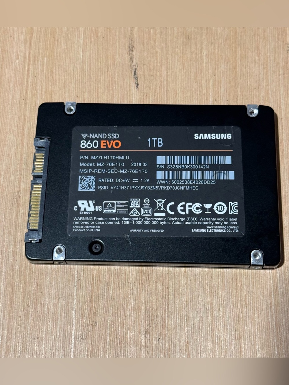 SAMSUNG 860 EVO Series 2.5" 1TB SATA III SSD MZ-76E1T0 Tested Good Read Info Blw